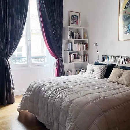 Bright And Luxurious In The Heart Of Paris