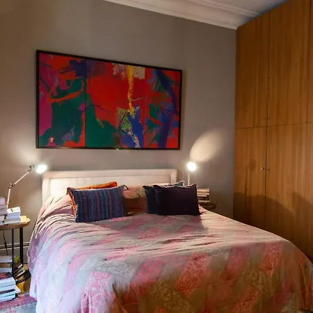 Apartment Bright And Luxurious In The Heart Of