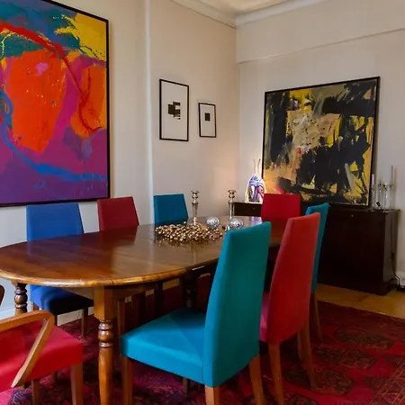 Apartment Bright And Luxurious In The Heart Of