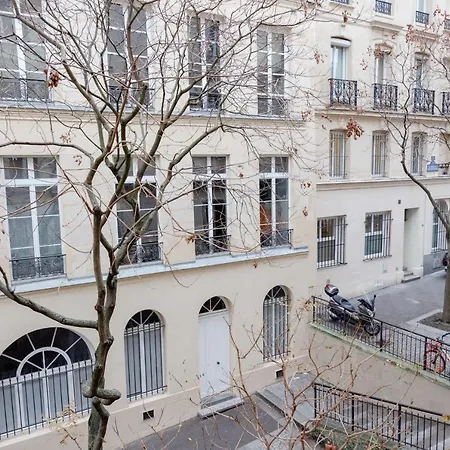 Bright And Luxurious In The Heart Of Apartment *