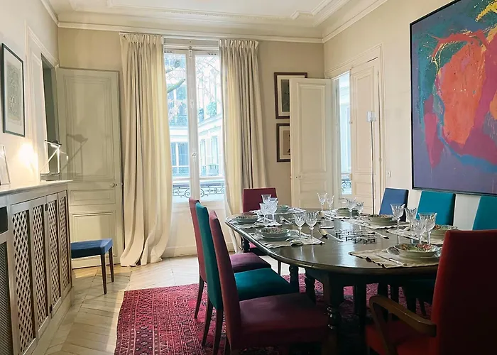 Bright And Luxurious In The Heart Of Apartment *