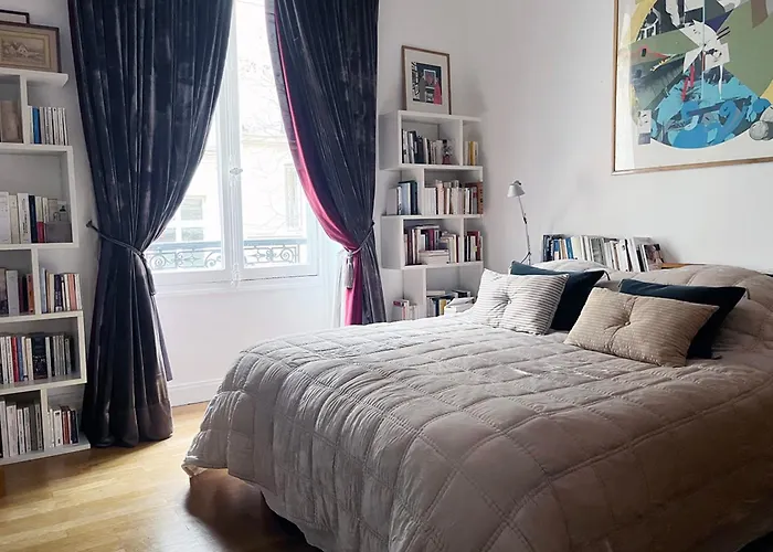 Bright And Luxurious In The Heart Of Apartment *