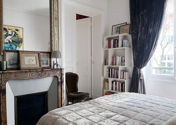 Apartment Bright And Luxurious In The Heart Of Paris