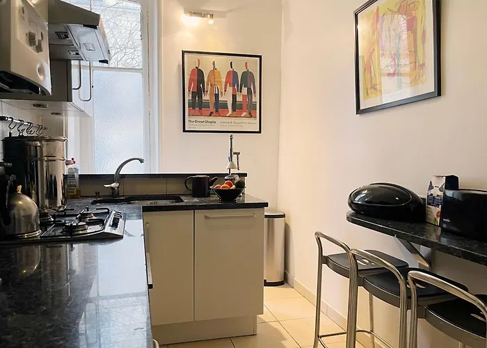 Bright And Luxurious In The Heart Of Apartment *