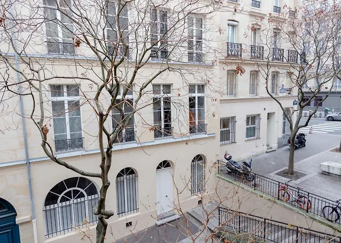 Apartment Bright And Luxurious In The Heart Of *
