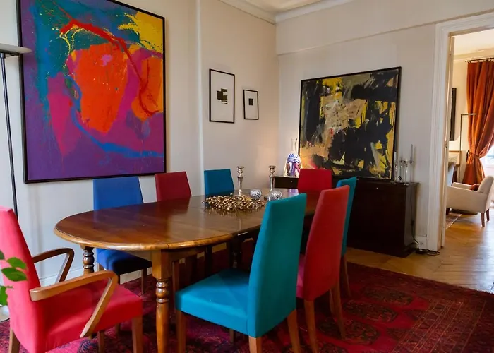 Apartment Bright And Luxurious In The Heart Of
