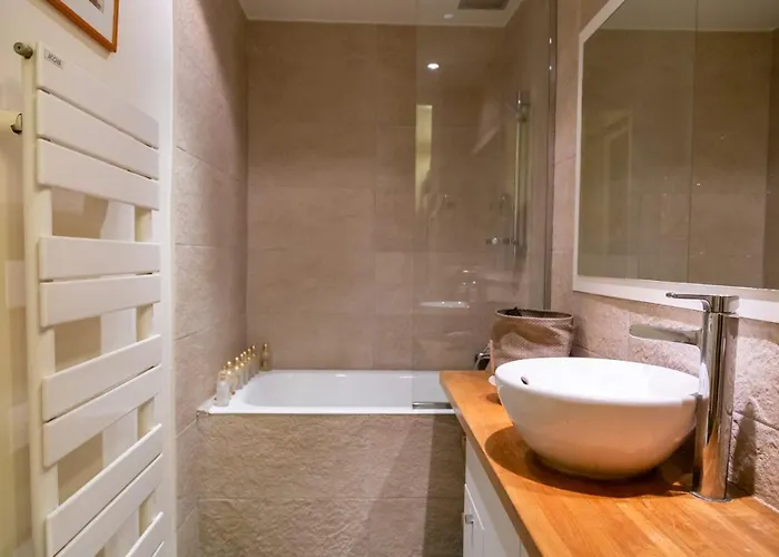 Apartment Bright And Luxurious In The Heart Of
